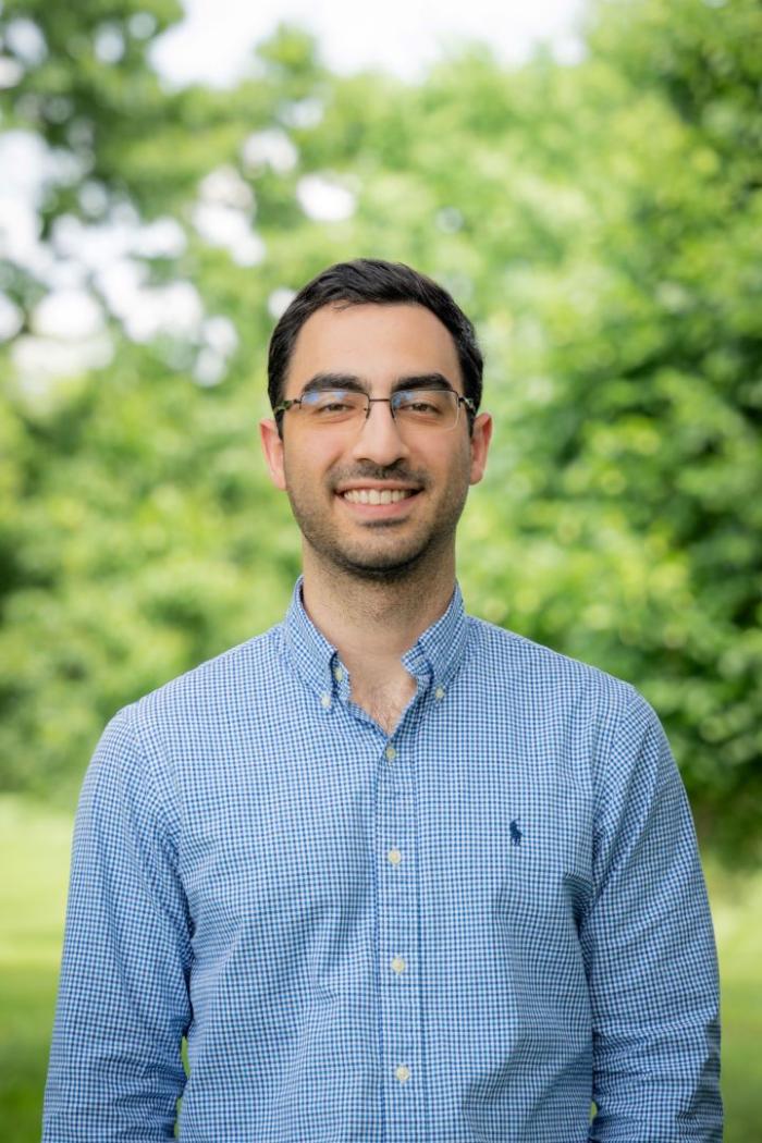 Head shot of Dr.Rassuli